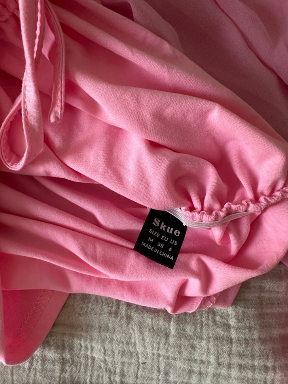 Pink Ruched Long Sleeve Crop top - Picture 2 of 2